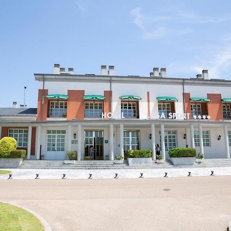 Hotel Lasa Sport Valladolid Exteriör bild