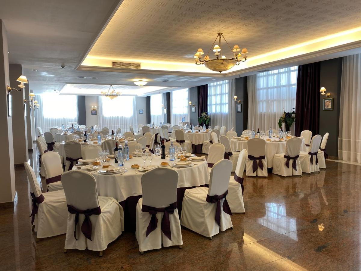 Hotel Lasa Sport Valladolid Exteriör bild
