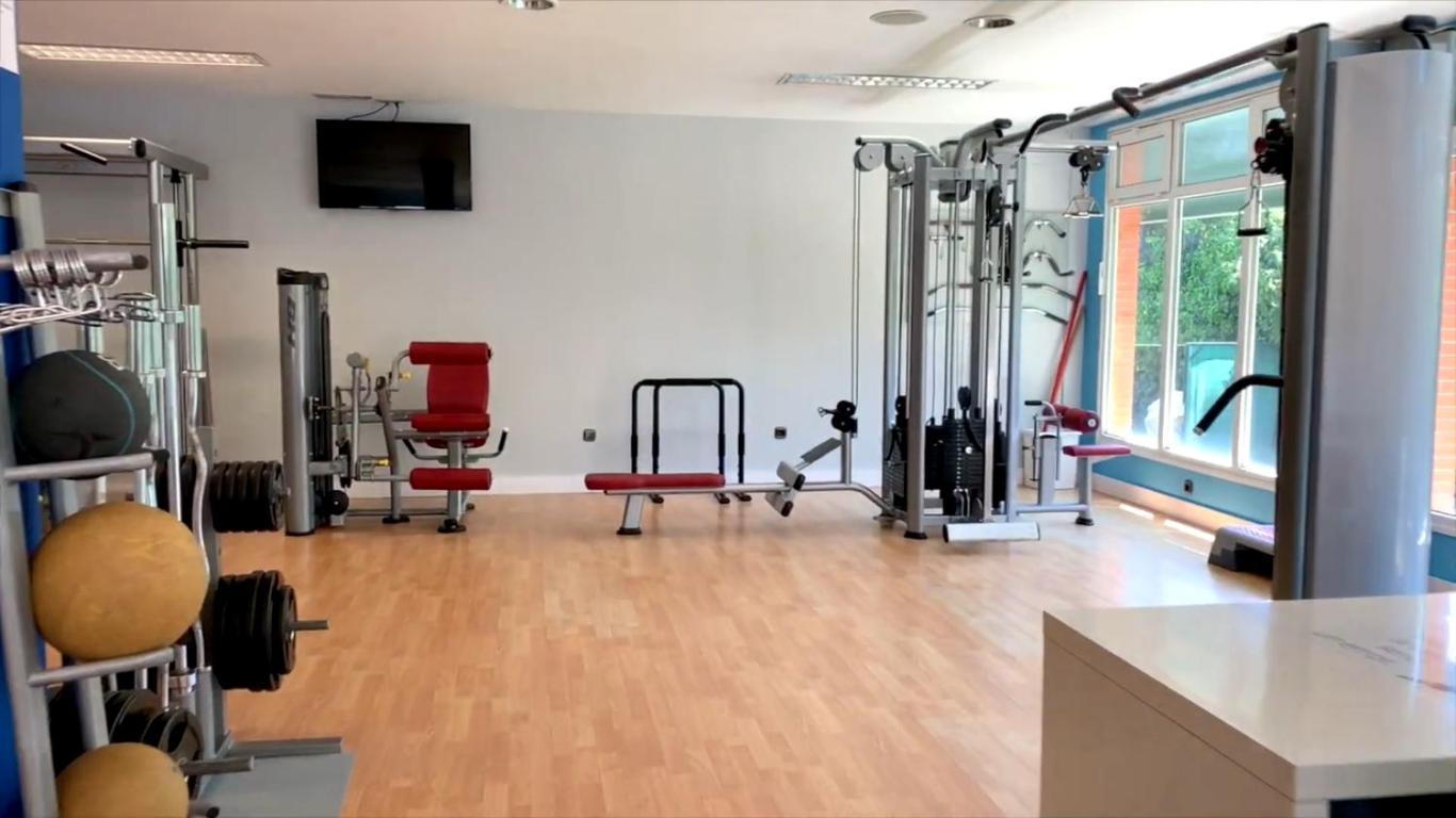Hotel Lasa Sport Valladolid Exteriör bild