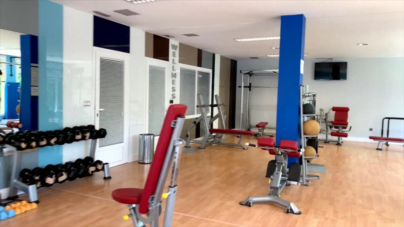 Hotel Lasa Sport Valladolid Exteriör bild
