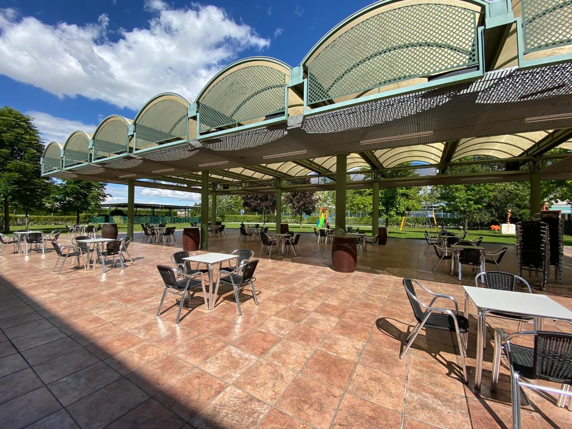Hotel Lasa Sport Valladolid Exteriör bild